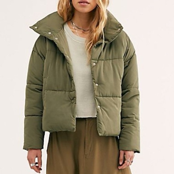 Free People Weekender Puffer Jacket in Olive Green Size S/P - Picture 2 of 11